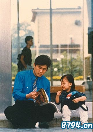 童年时的小祯与父亲胡瓜