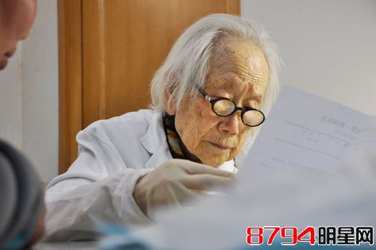 98岁女医生胡佩兰逝世