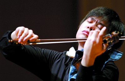 中国青年小提琴演奏家黄蒙拉