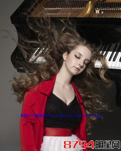 法国新生代女钢琴家丽斯·德拉萨勒（Lise de la Salle）