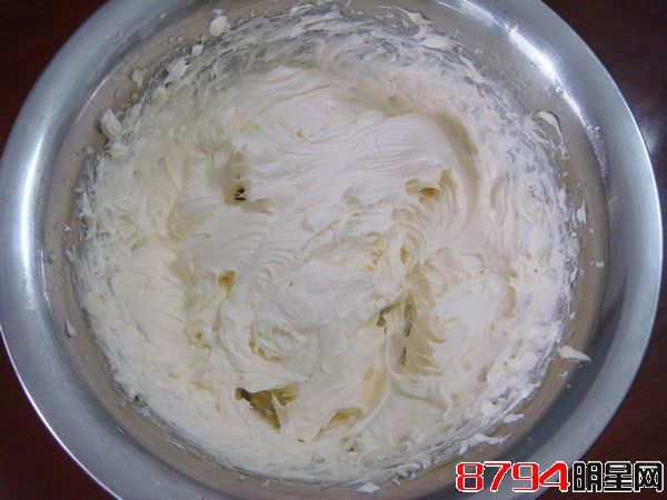 奶酪芝士奶油霜的做法 健康易做又好吃的奶油霜8