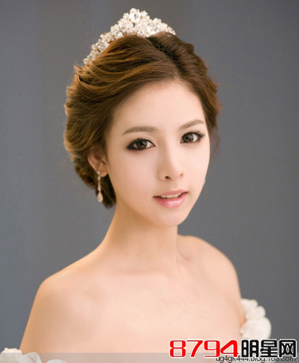 韩式新娘妆唯美聚焦 每个女人都梦想着自己穿上婚纱的那一刻2