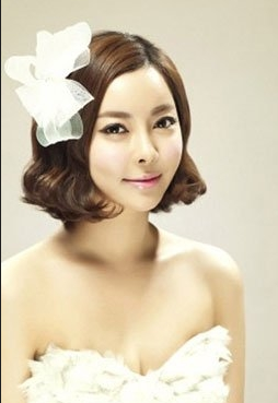韩式新娘妆唯美聚焦 每个女人都梦想着自己穿上婚纱的那一刻7