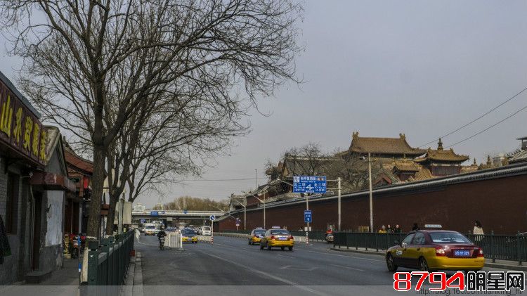 （原创）北京胡同之最--牌楼最多的胡同--国子监街（一）第一座牌楼、孔庙一进院大成门 - 漫步夕阳下 - 漫步夕阳下