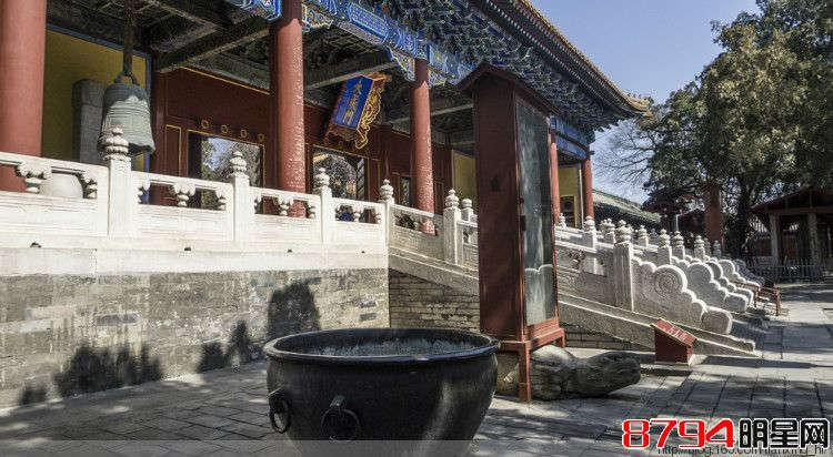 （原创）北京胡同之最--牌楼最多的胡同-国子监街（一） 牌楼与孔庙-进士题名碑、大成门石鼓 - 漫步夕阳下 - 漫步夕阳下