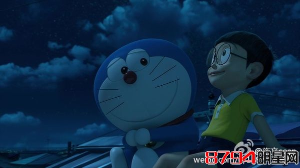 《哆啦A梦·伴我同行》讲述三部分哆啦A梦的到来和离开，中间穿插了大雄和静香的爱情。3