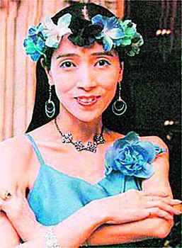 台湾“凤姐”：19岁被强暴25岁嫁富商，结婚5次仍遭抛弃