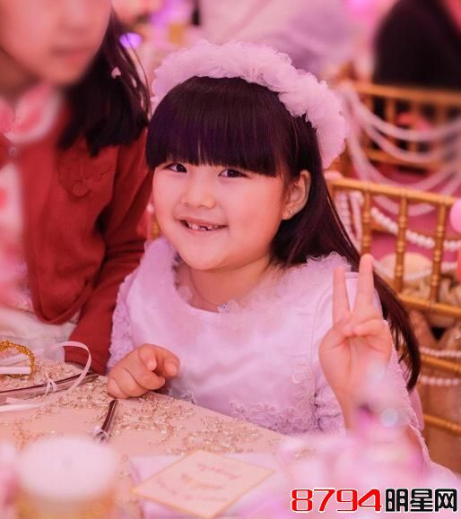 王诗龄6岁粉红系生日party，谁的小时候有过那么NB的生日
