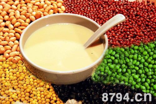 豆浆的功效与作用 豆浆的营养价值 豆浆的营养成分