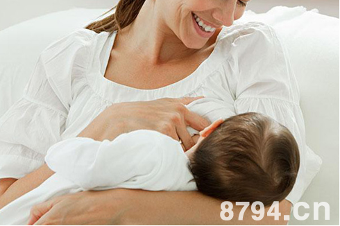 母乳喂养的好处 母乳喂养，宝宝健康的首选
