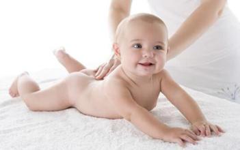 新生儿的皮肤护理要点 如何护理新生儿的皮肤 