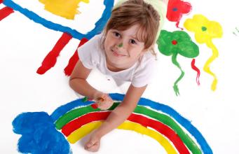 宝宝学绘画的好处 怎样进行幼儿绘画启蒙教育
