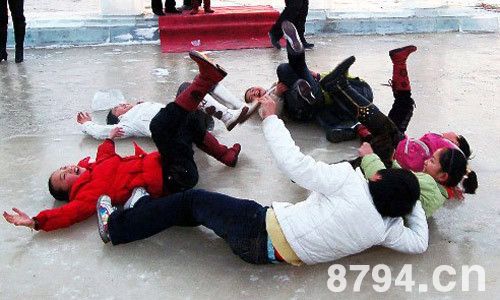 黑龙江省松花江北岸的木兰镇正月十五滚冰节来历 为什么会有滚冰的习俗?