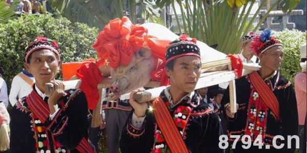 拉祜族传统的婚俗礼仪