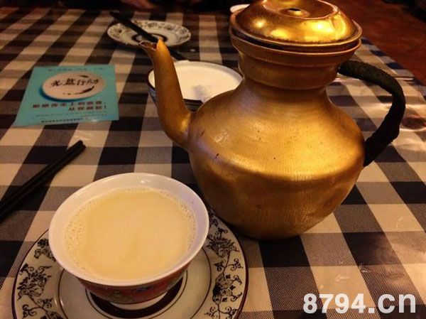 藏族同胞的酥油茶