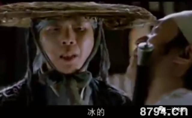 周星驰与冯小刚《功夫》之前合作拍广告，冯小刚夸星爷是偶像演员