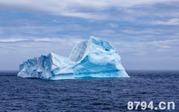 冰川是大自然这个无情雕塑家的艺术产物