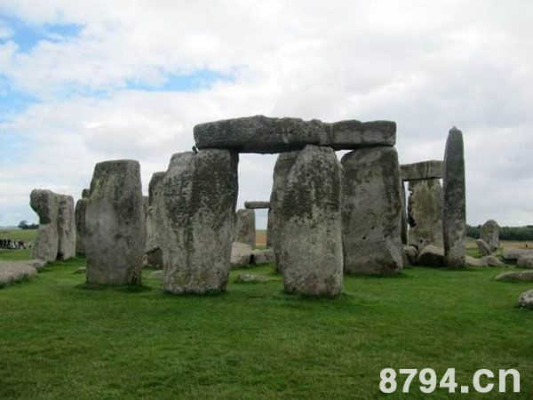 英格兰巨石祭坛遗址:极有可能是古人用来观察太阳和天体变化的天文台