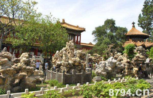 北京故宫御花园简介:人们将它想象成了如同天宫龙宫一般的瑶池仙境