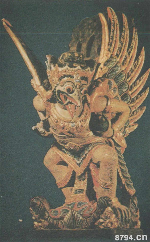 印度尼西亚木雕神鹰像