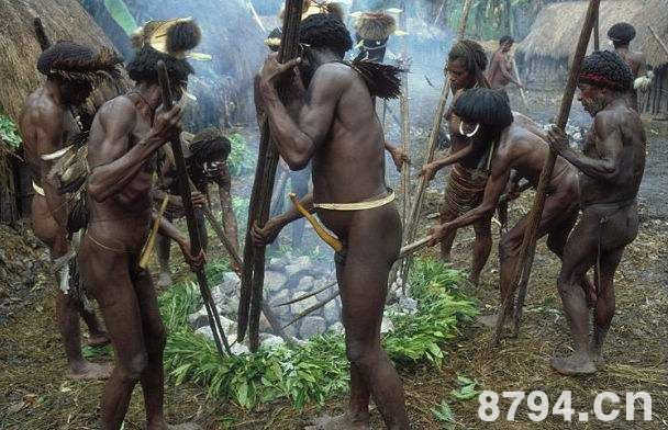 巴布亚土著食人习俗:美拉尼西亚曾在上个世纪被称之为吃人群岛