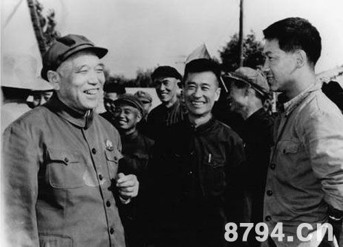 革命家刘子厚简历资料生平经历 为建设有中国特色的社会主义作出贡献